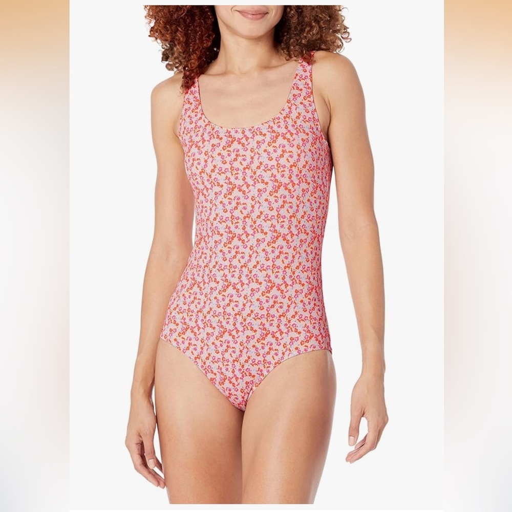 Amazon Essentials Women’s Pale Peach One Piece swimsuit.
Size medium